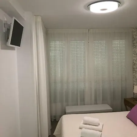 Lejlighed Vistamar Luxury - 1ª Linea De Playa En Torre Del Mar, Piscina Y Aparcamiento *
